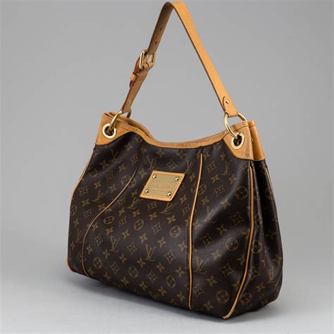 louis vuitton bags 101 champs elysees paris|louis vuitton paris hours.